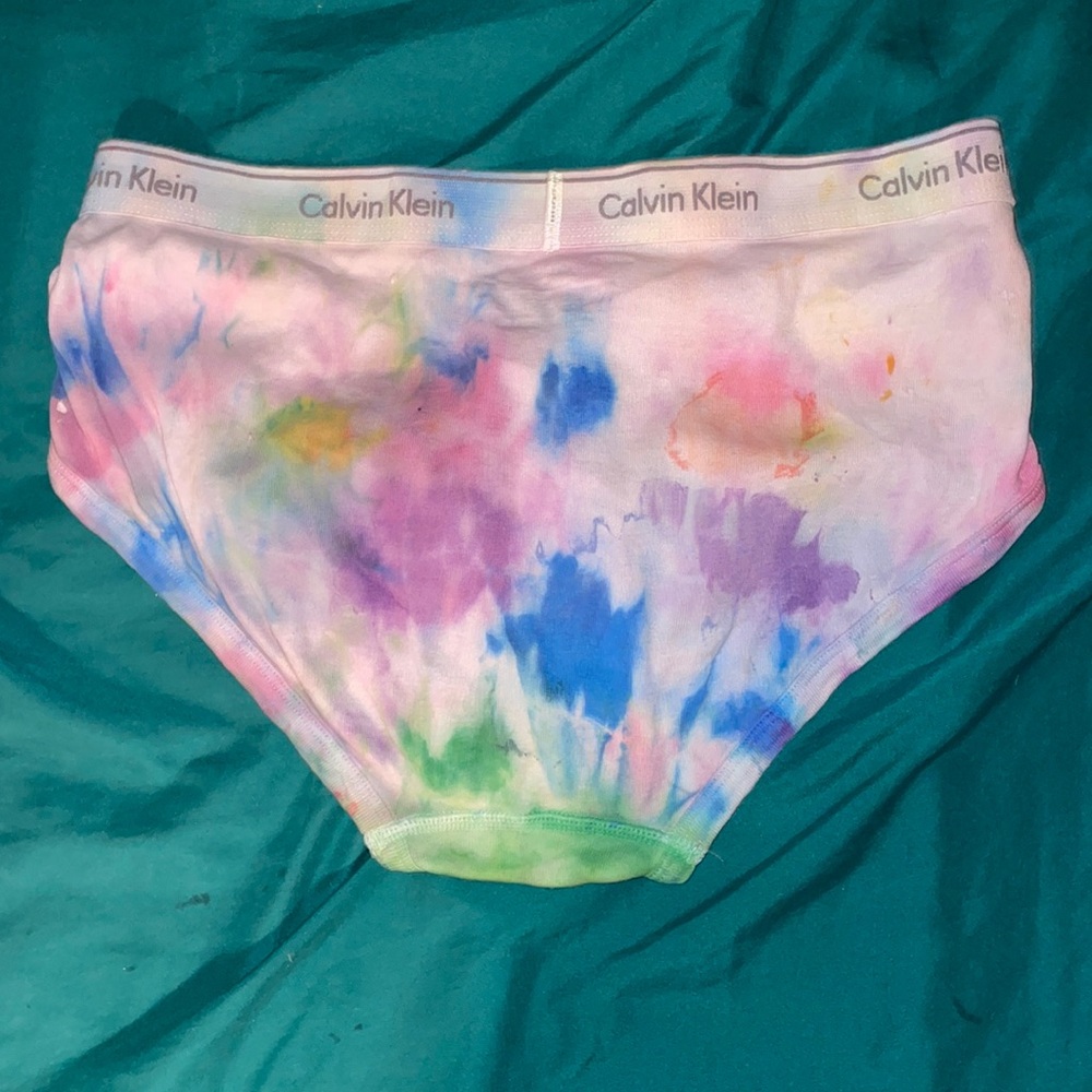 COPY - NWOT Calvin Klein OOAK Tie Dye Briefs Size Medium RAINBOW - Picture 2 of 2